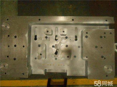 东莞塑胶五金模具编程培训 包学会、包拿证，月薪6000元起